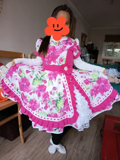 Vestido y traje de huasita elegante talla 10años - miniatura 1