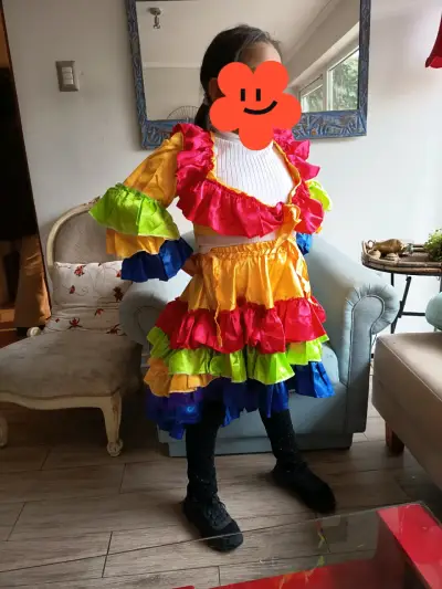 Vestido y traje de huasita elegante talla 10años - miniatura 3