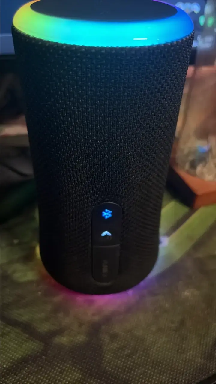Parlante Bluetooth Soundcore Flare 2 luces LED - 4