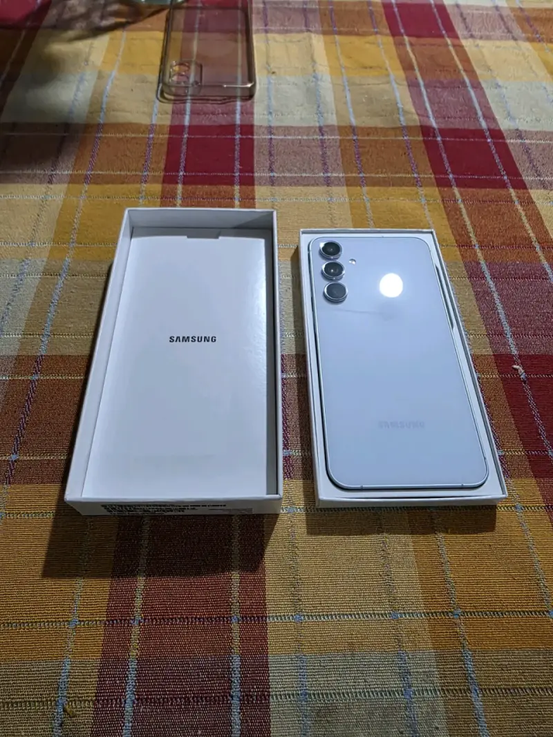 Samsung Galaxy A55 5G impecable - 1
