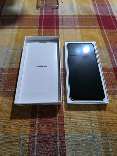 Samsung Galaxy A55 5G impecable - miniatura 6