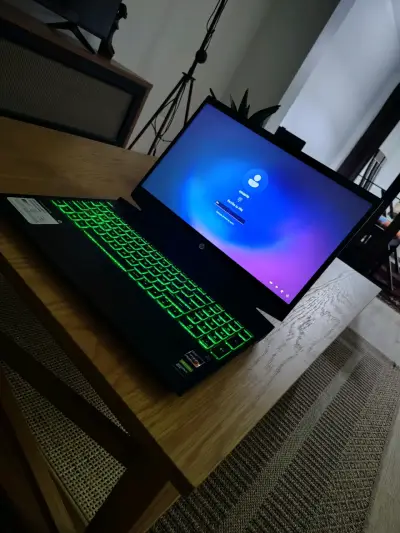 Laptop HP Pavilion Gaming Ryzen 7 GTX1650TI - miniatura 5