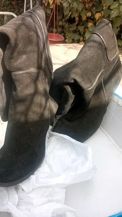 Botas de gamuza negras con tacón alto - miniatura 1