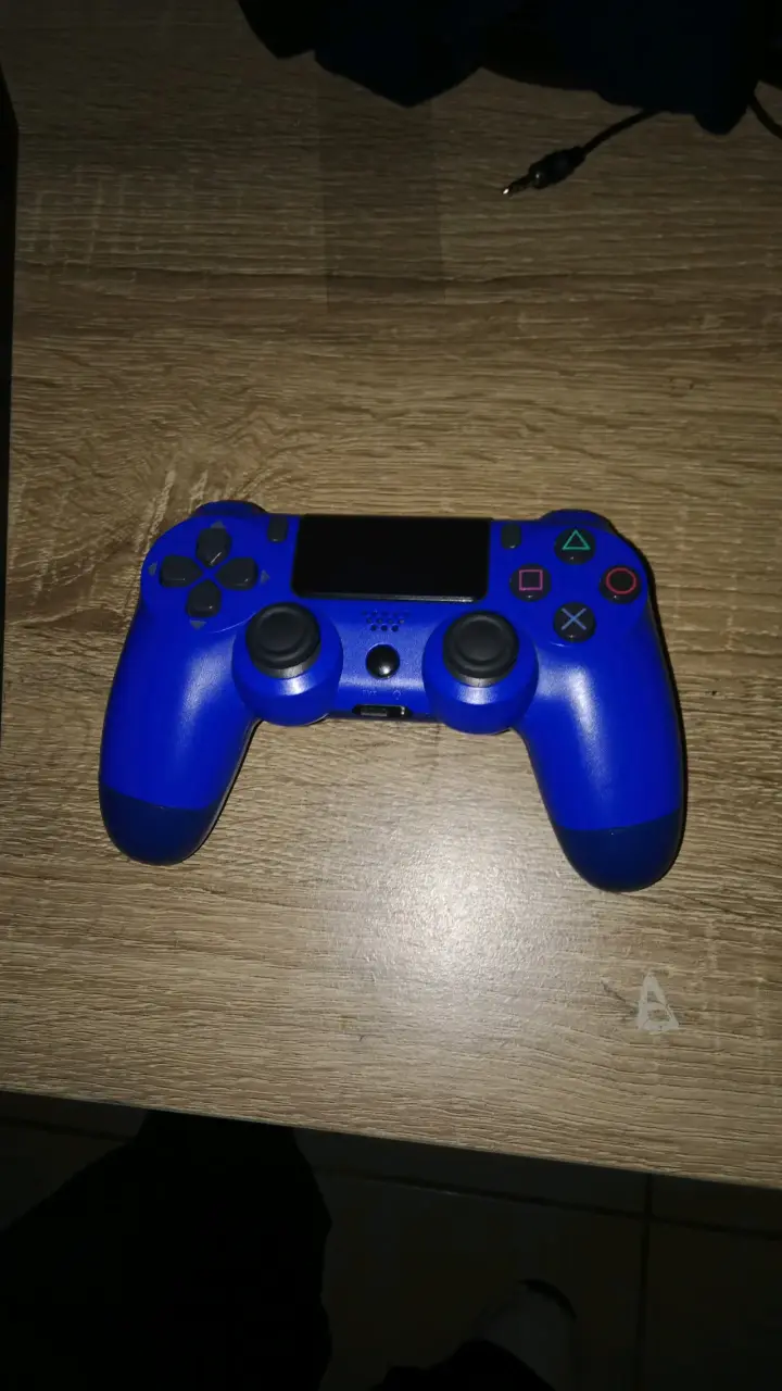 PlayStation 4 Slim con Control Azul - 3