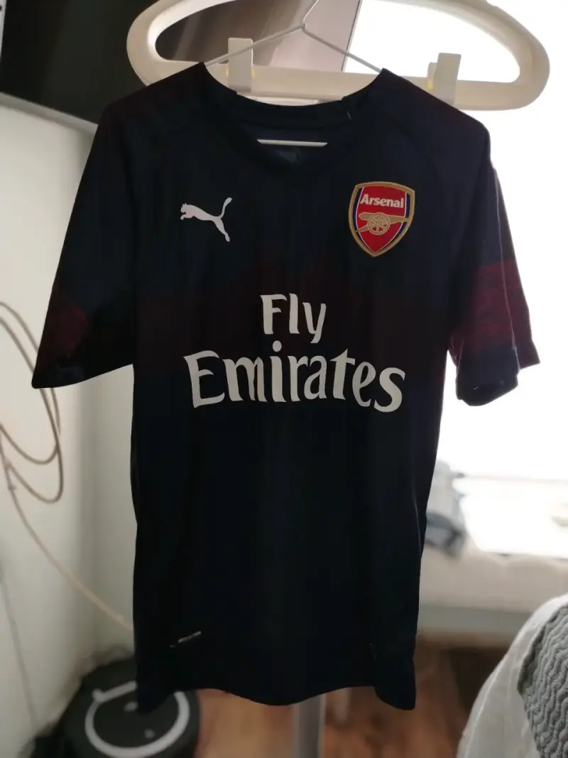 Camiseta Puma Arsenal Fly Emirates Negra