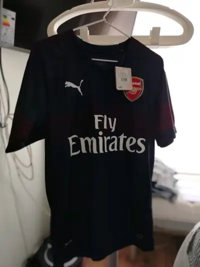 Camiseta Puma Arsenal Fly Emirates Negra - miniatura 2
