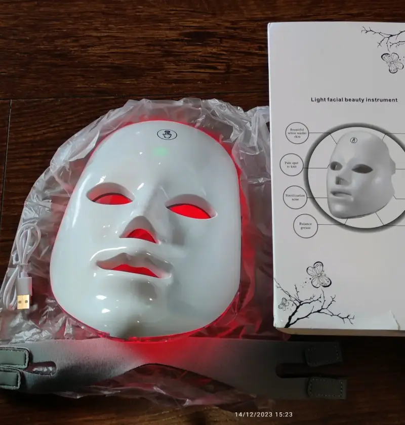 Máscara LED de terapia facial con luz multicolor - 1