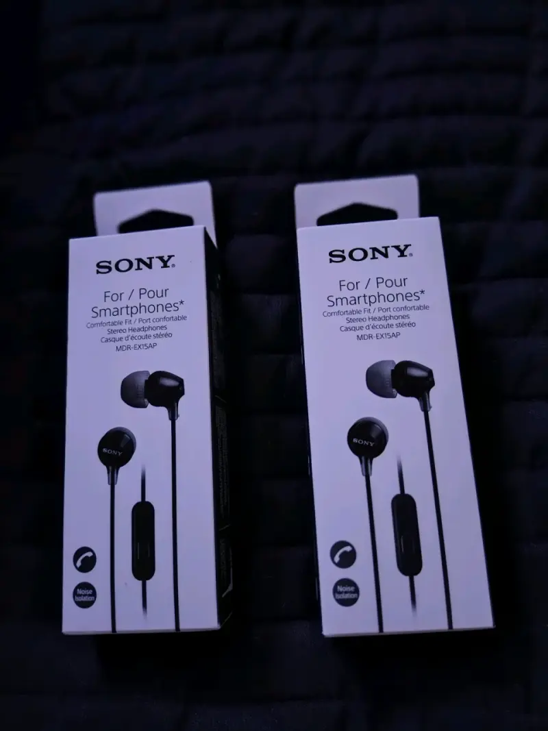 Auriculares Sony MDR-EX15AP con aislamiento de ruido - 1