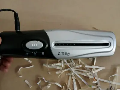 Mini trituradora de papel portátil Tech - miniatura 2