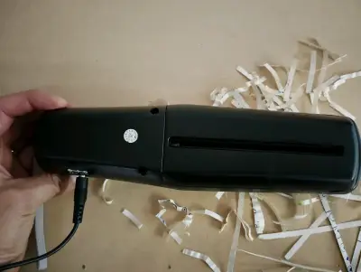 Mini trituradora de papel portátil Tech - miniatura 3