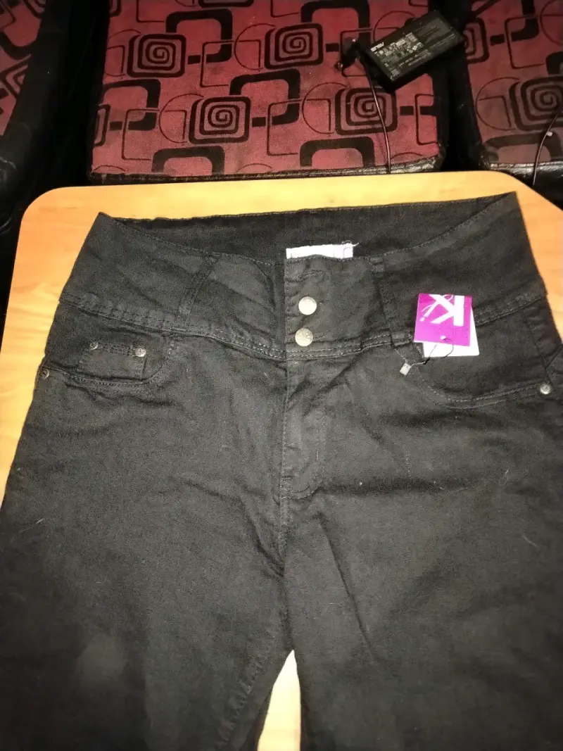 Pantalones de mezclilla negros para mujer - 2
