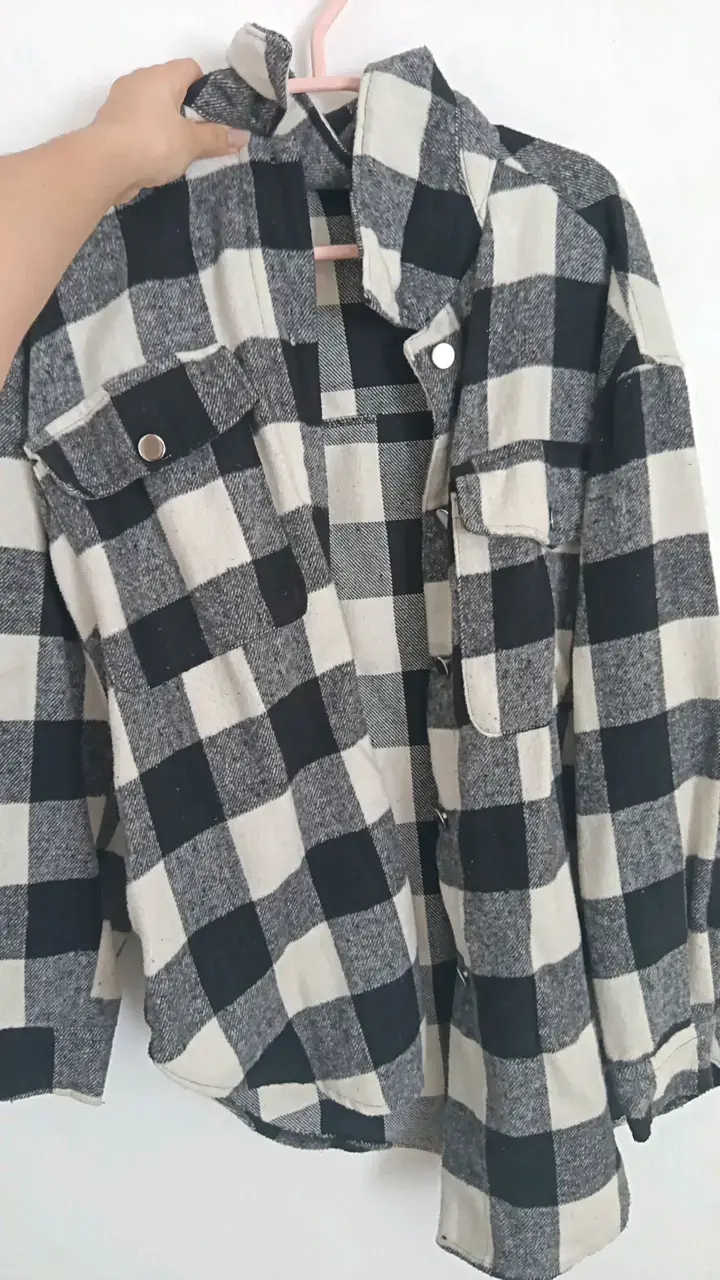 Camisa de franela a cuadros blanco y negro - 1