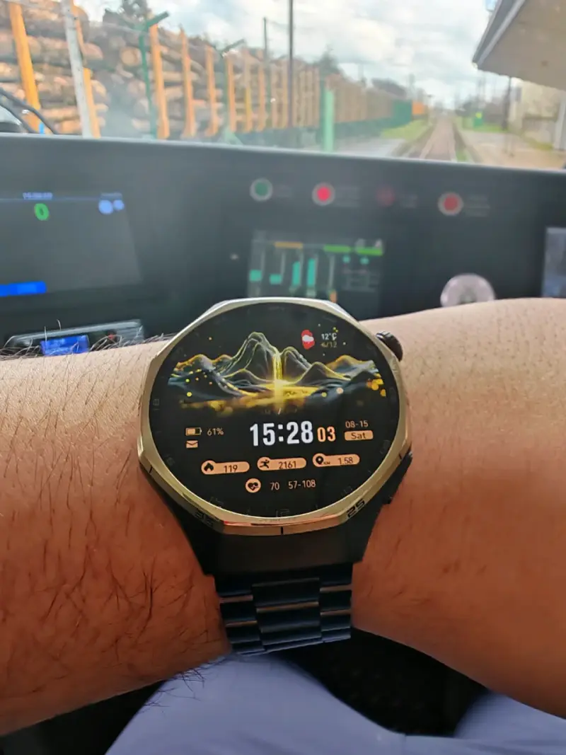 Smartwatch Huawei Watch GT 6 Pro con correa negra - 1