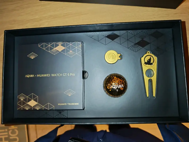 Smartwatch Huawei Watch GT 6 Pro con correa negra - 2