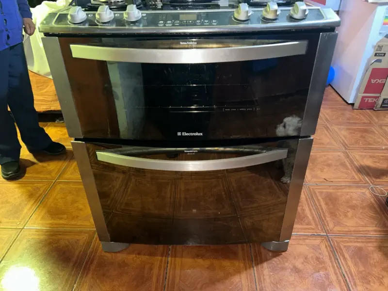 Cocina a gas Electrolux con horno doble - 2