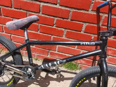 Bicicleta BMX Negra Valac Usada - miniatura 2