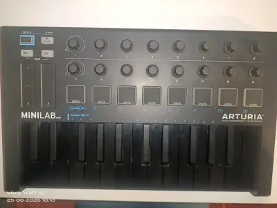 Controlador MIDI Arturia MiniLab MKII Depp Black - miniatura 4