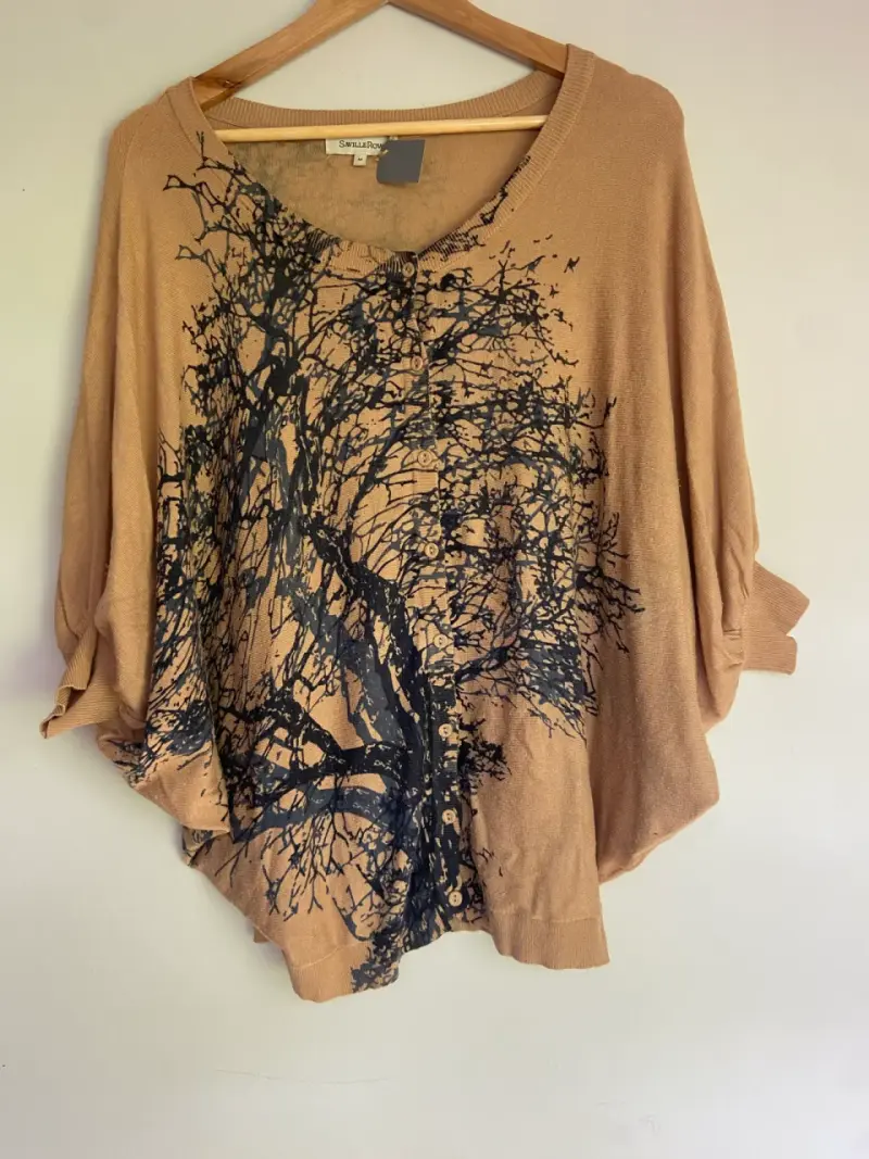 Suéter beige con diseño de árbol para mujer - 1