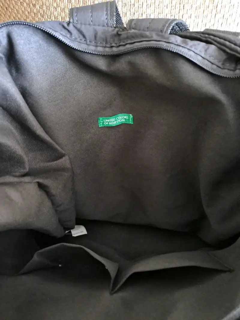 Bolso Mochila 2  en  Benetton con diseño acolchado - 6