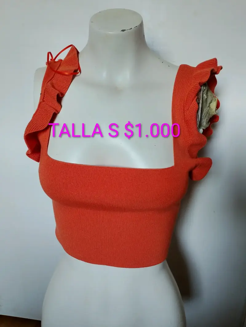 Blusa roja con volantes talla m - 1