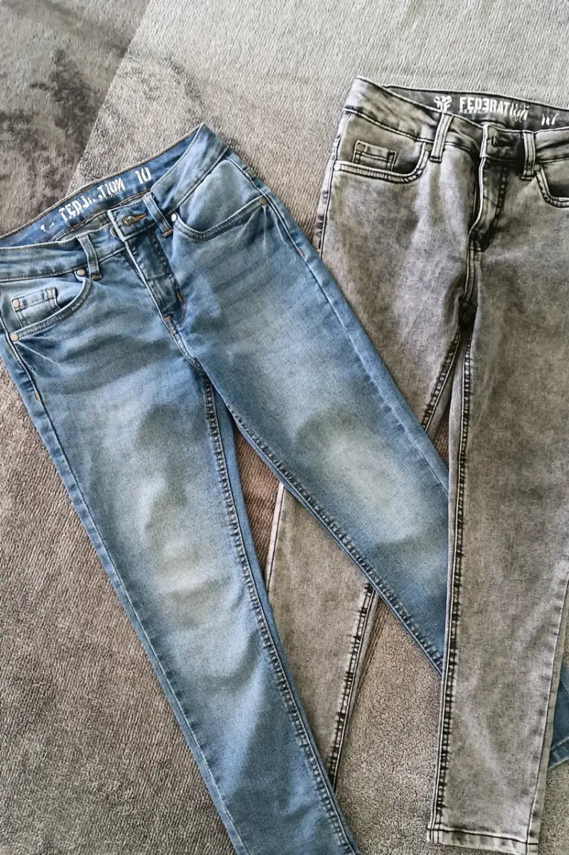 Jeans de niño azul y gris Federation
