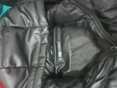 Chaqueta Acolchado Negro con Capucha Zara es xl - miniatura 2