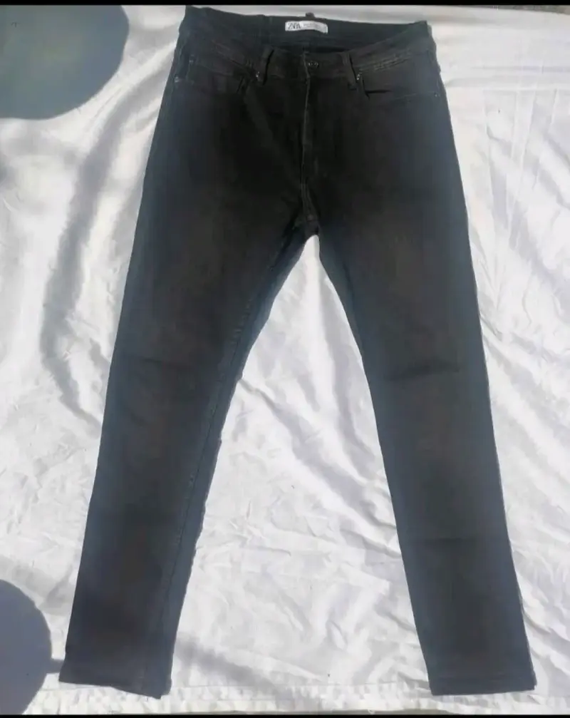 Jeans negros ajustados para mujer Zara - 2