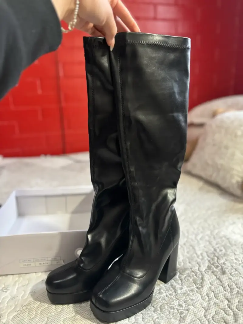 Botas de cuero negras con plataforma