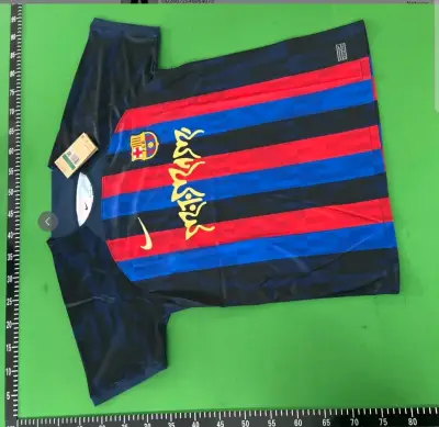 Camiseta de fútbol Nike FC Barcelona azul y roja - miniatura 2