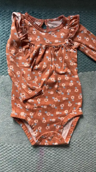Body de bebé Carter's floral 18 meses - miniatura 1