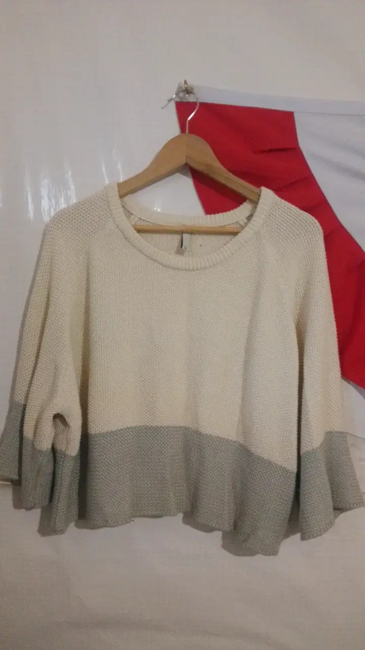 Suéter de punto bicolor beige y gris - 1