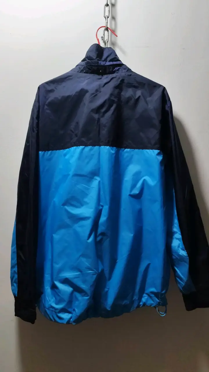 Chaqueta deportiva azul y negra Puma - 2