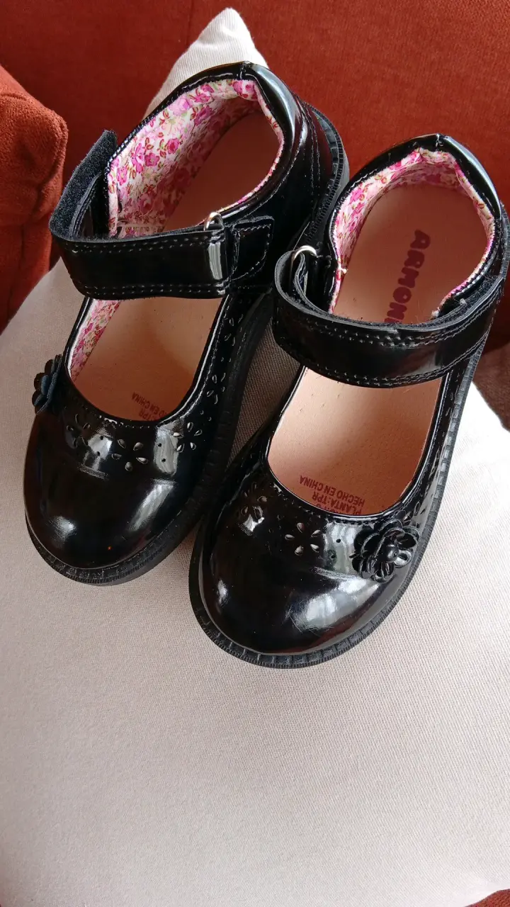 Zapatos de charol negro para niña Armonía - 1
