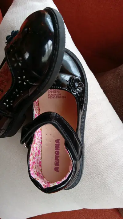 Zapatos de charol negro para niña Armonía - miniatura 2