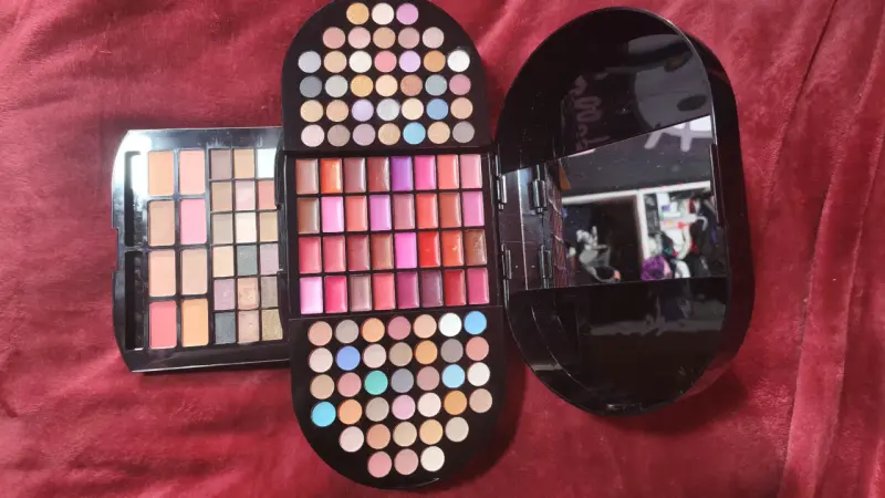 Kit de Maquillaje Completo Ready To Glam - 4