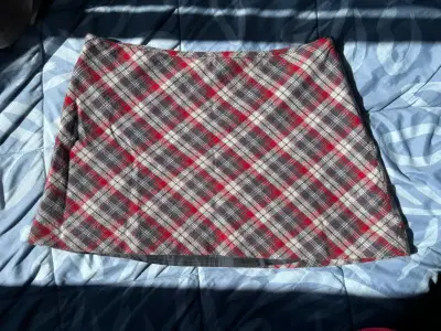 Falda escocesa H&M a cuadros rojos - miniatura 1