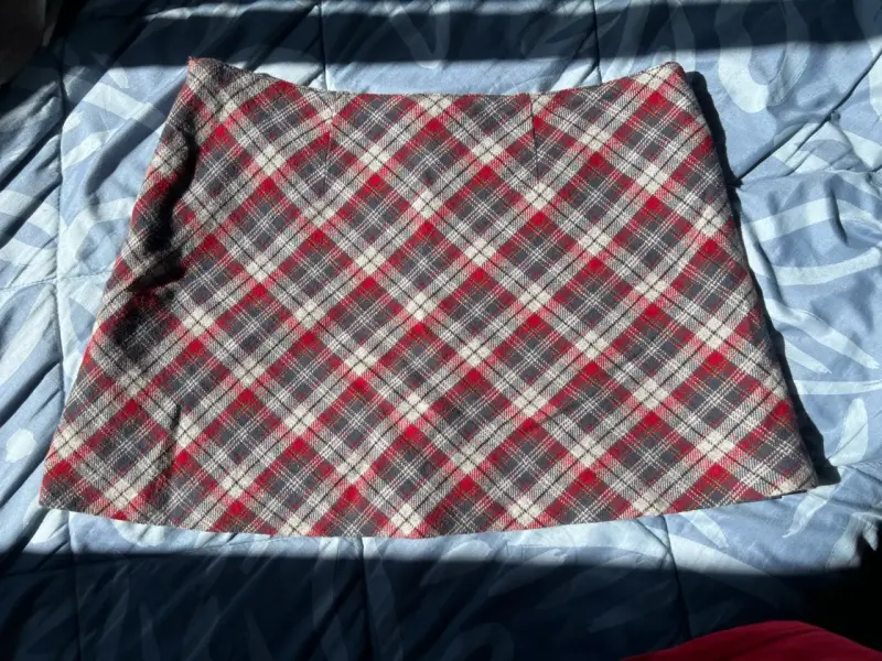 Falda escocesa H&M a cuadros rojos - 2
