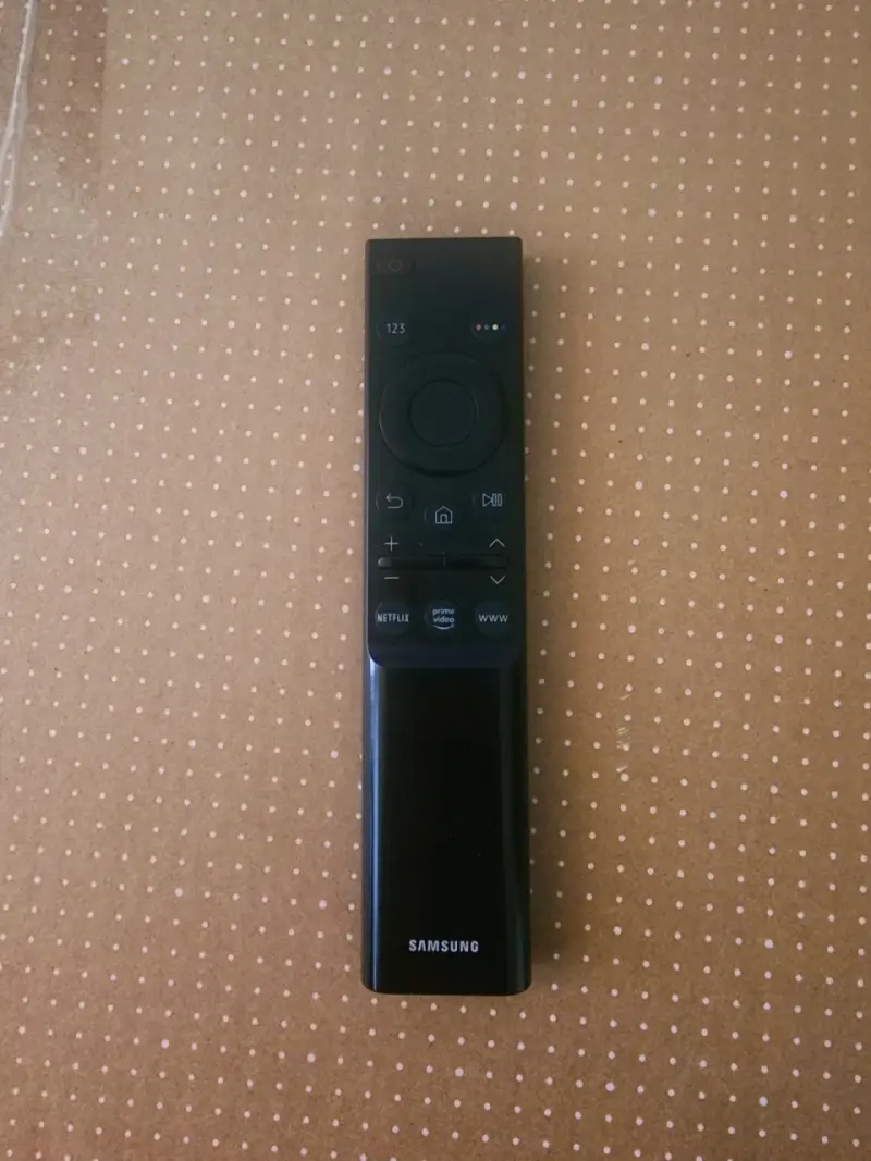 Televisor Samsung UHD 50 pulgadas AU7090 - 3