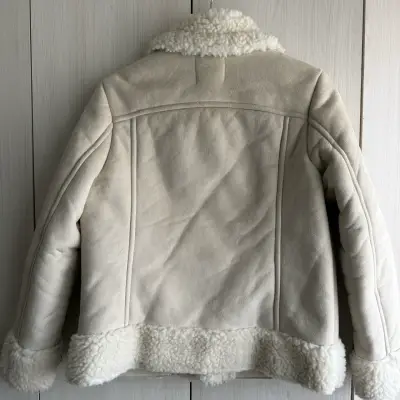 Chaqueta de mujer con forro de corderito - miniatura 2