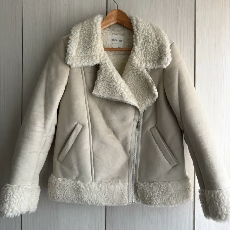 Chaqueta de mujer con forro de corderito - 3