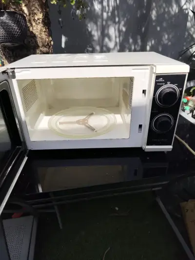 Microondas Somela Fancy WFT700 en buen estado - miniatura 2