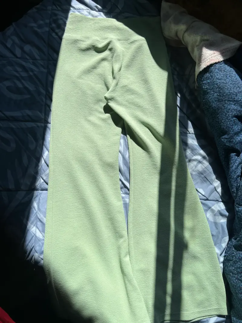 Pantalones verdes de mujer flare - 2
