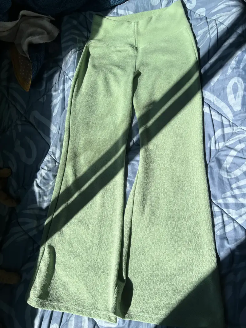 Pantalones verdes de mujer flare - 3