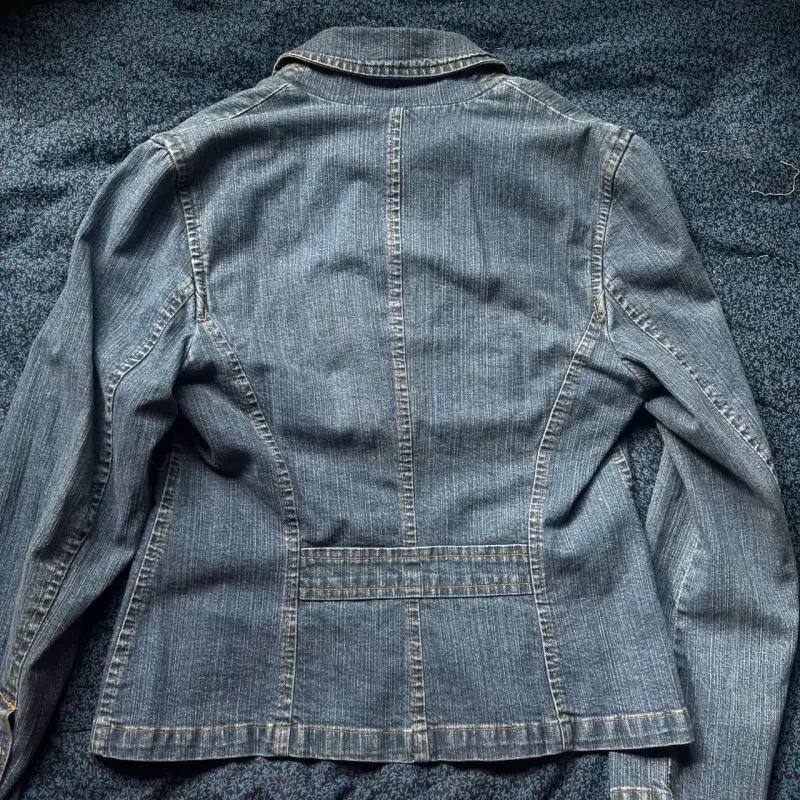 Chaqueta de mezclilla para mujer con botones - 2