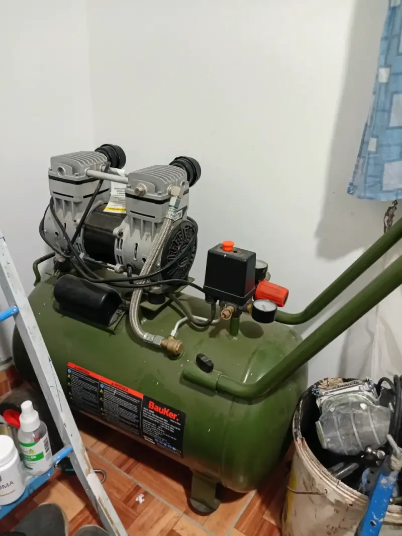 Compresor de aire Bauker 50L - 1