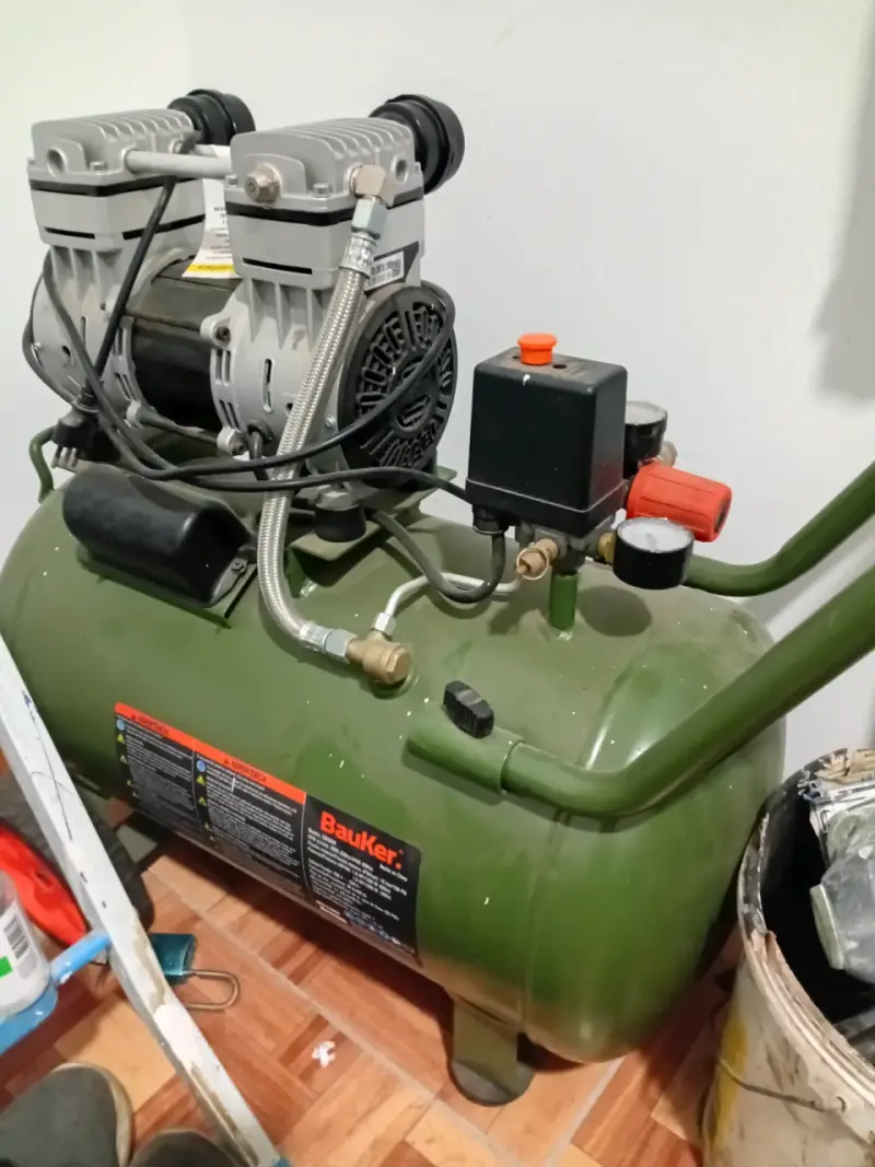 Compresor de aire Bauker 50L - 2