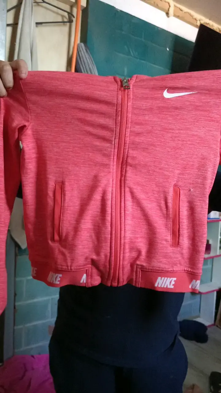 Chaqueta deportiva Nike Dri-FIT roja para niños - 1