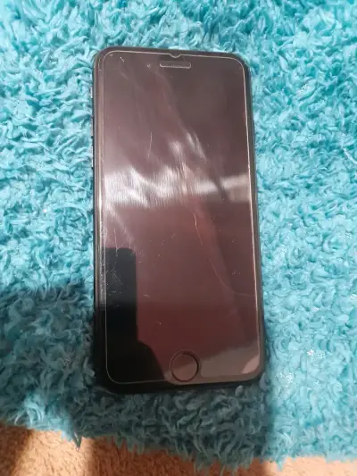 iPhone SE 64GB en buen estado - miniatura 1