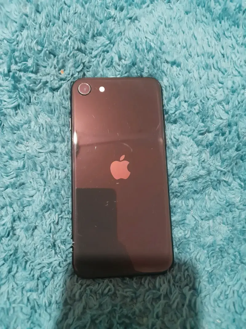 iPhone SE 64GB en buen estado - 2