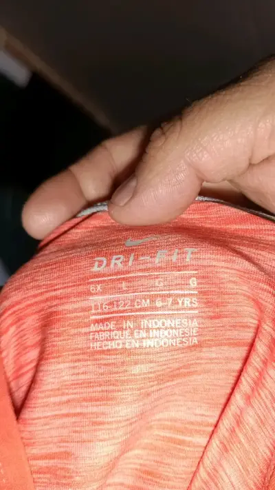 Chaqueta deportiva Nike Dri-FIT roja para niños - miniatura 5